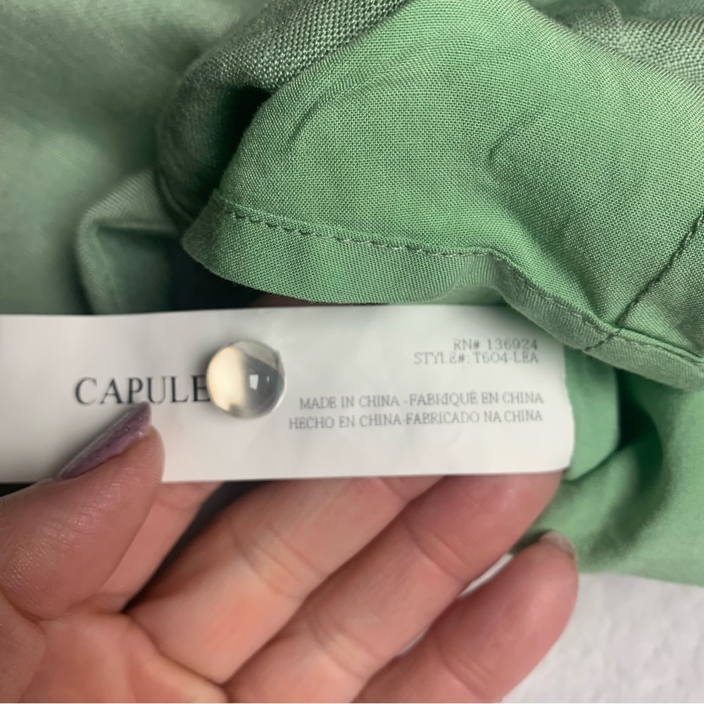 Capulet crop shirt size medium green elastic sleeves tie at waist very unique - Picture 6 of 12